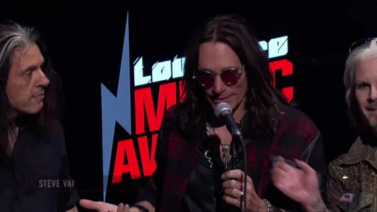 Loudwire Music Awards 2017 : Лучший гитарист