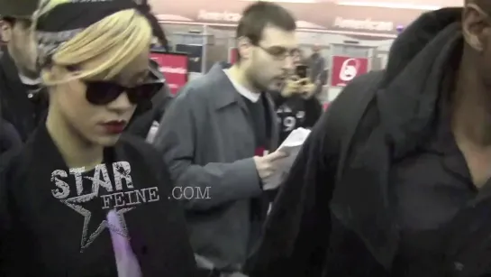 Rihanna Avoids Questions about Kony 2012 and gets special treatment by TSA While At JFK Airport