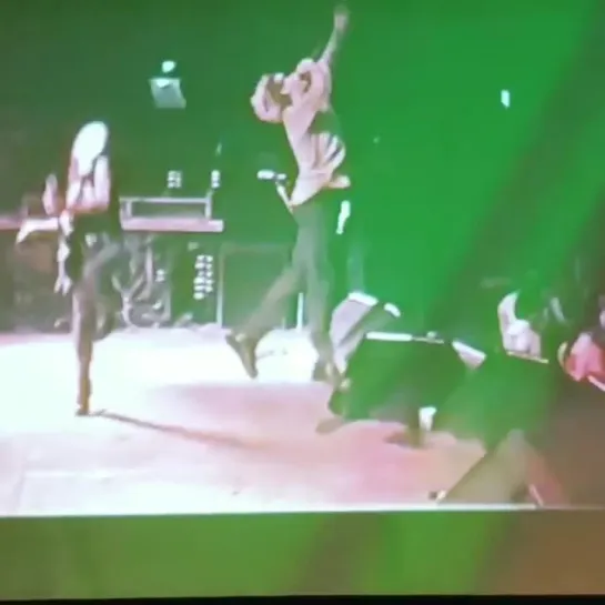 Alice In Chains - Seattle Center Arena (Seattle, December 20, 1992)