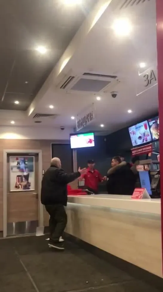 Дебош в петербургском KFC