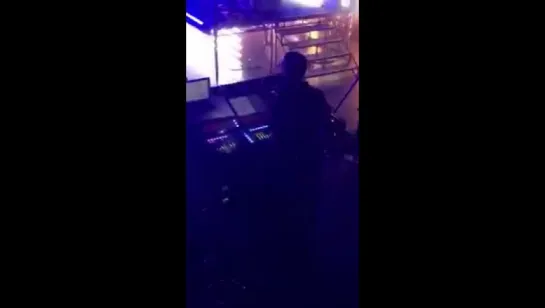 Adam Hurts в Твиттере: «When your monitor engineer loves your tunes and can't keep it in anymore https://t.co/wm3r85DtTP»