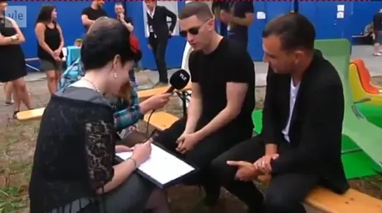 Ruisrock 2013 meet & greet interview - Mari paasi tapaamaan Hurts-yhtyetta