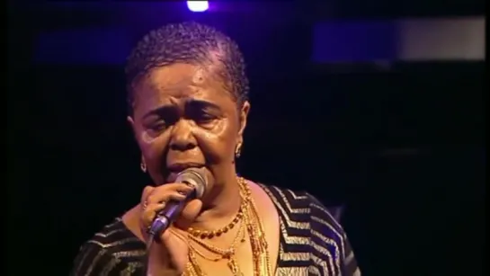 Cesaria Evora - Live At the Grand Rex, Paris April 2004