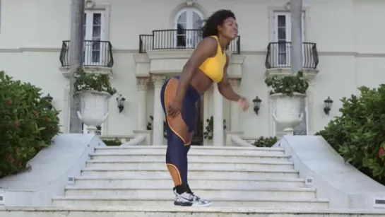 Serena Williams Teaches Us How To Twerk - SELF