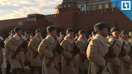 Парад защитников Москвы на Красной площади