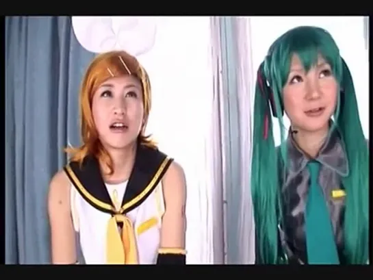 Hatsune Miku & Kagamine Rin cosplay xxx 18+