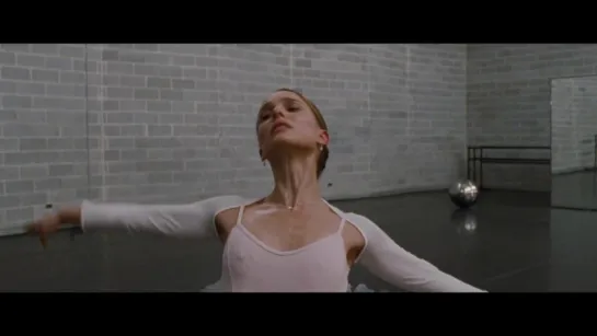 Natalie Portman Tits - Black Swan (2010)