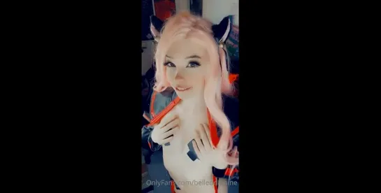 Belle Delphine в косухе