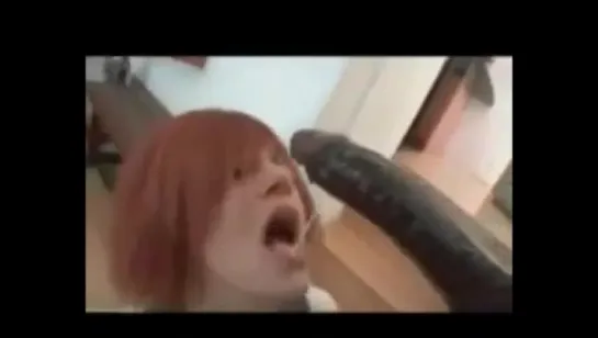 Малолетка глубоко заглатывает черный хуй #video #blowjob #deepthroat #redhead #black