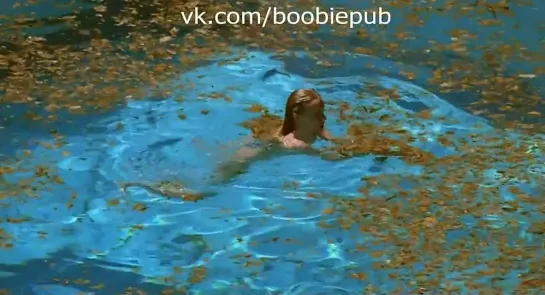 Голая Людивин Санье (Ludivine Sagnier) в фильме "Бассейн" (Swimming Pool)