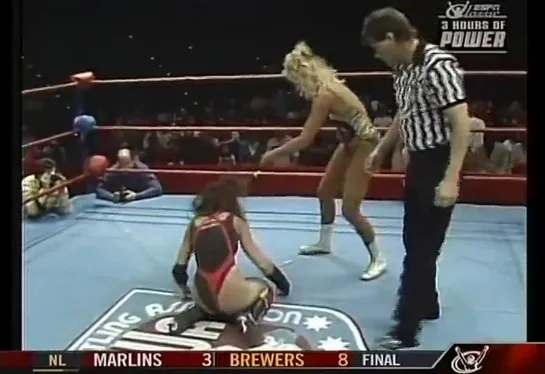 Magnificent Mimi vs Candi Divine (AWA, 1990)