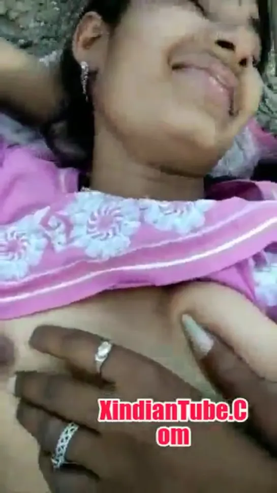 desi indian village girl sex in public (Unseen)