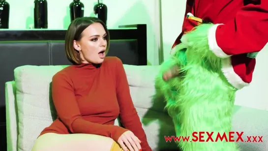 [SexMex] Emily Thorne - Fucked By Not The Grinch