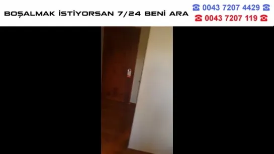 TÜRK EŞİNİ SİKTİREN KOCA - KARISINI BANYODA ÇEKİYOR