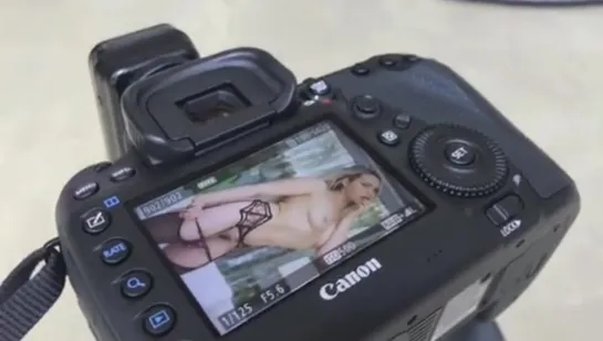 miamalkova.18.04.14.096.bts-of-my-nude-photo-shoot-in-paris!