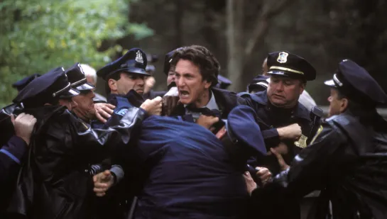 Таинственная река / Mystic River (2003)