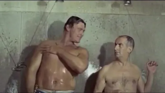 Louis de Funès - Le Corniaud (1965) - Gay Bodybuilder