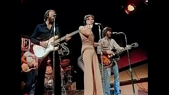 Bee Gees - Nights On Broadway