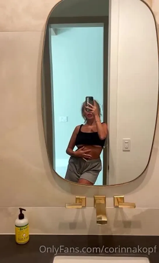 Corinnakopf 18+