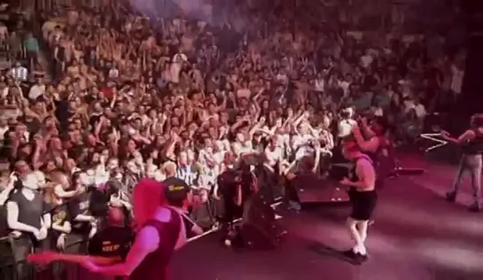 AC/DC - Live At The Circus Krone, Munich 2003 (Full Concert)