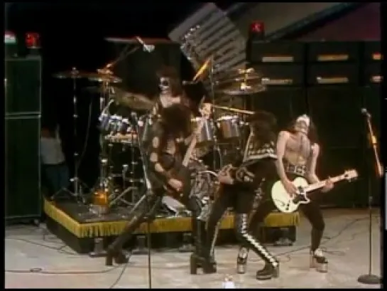 Kiss - Black Diamond (live 1975)