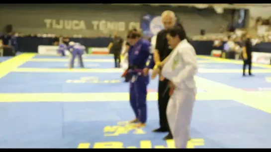 !Mackenzie Dern vs Amanda Mercini Senna Valle IBJJF 2017 Rio Fall Open #бжж_какпоучебнику