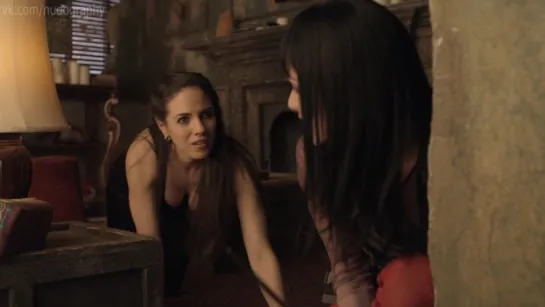 Анна Силк (Anna Silk) в сериале "Зов крови" (Lost Girl, 2010) - Сезон 1 / Серия 7 (s01e07)