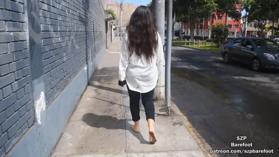 Barefoot in the city