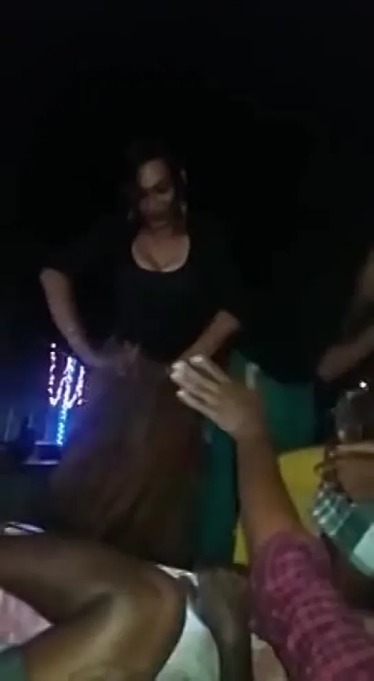 Mupparthipadu jatar recording dance 26.2.2019.Don t see this video below 18 (480p) (via Skyload)