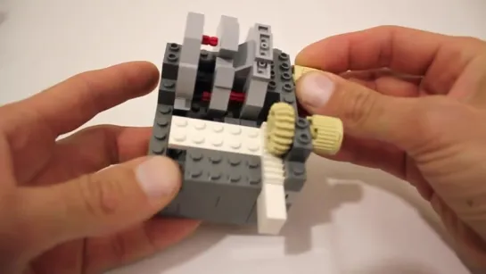 Сейф из Lego с кодовым замком