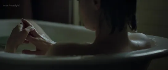 Robyn Nevin, Bella Heathcote Nude (covered) - Relic (2020) HD 1080p Watch Online / Робин Невин, Белла Хиткот - Реликвия