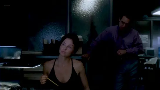 Ashley Judd - Twisted (2004) HD 720p WEB Nude? Sexy! Watch Online / Эшли Джадд - Амнезия