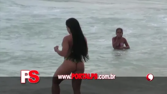 PORTAL PS - Mulher Melão paga peitinho na praia | Brazilian Girls vk.com/braziliangirls