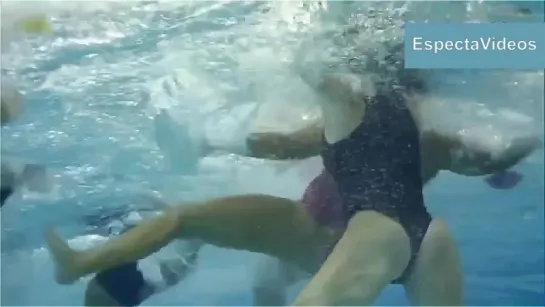 Women's Waterpolo. Dirty play - What happens underwater