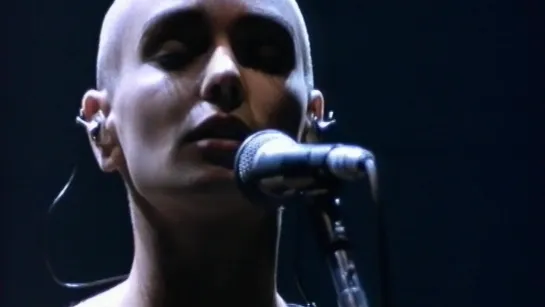 1990 - Sinead OConnor - Live - The Year Of The Horse