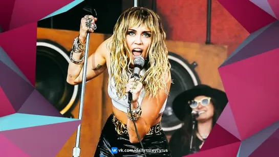 Miley Cyrus - Live at Glastonbury Festival (2019)