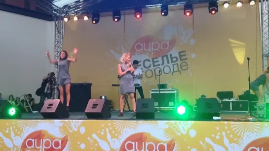 SEREBRO - Sexy Ass [Live, ТРЦ "Аура"]