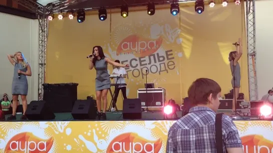 SEREBRO - Я Тебя Не Отдам [Live, ТРЦ "Аура"]