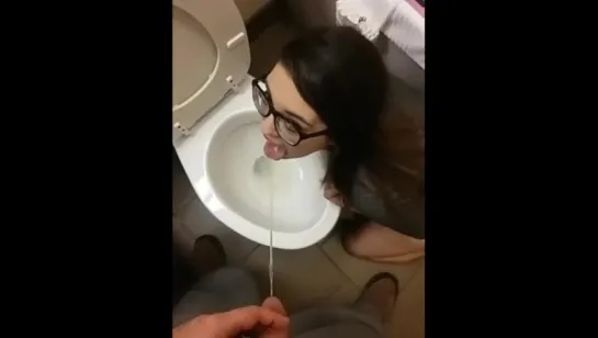 #DF #piss #slut #wc #whore #toilet #dirty_fantasy