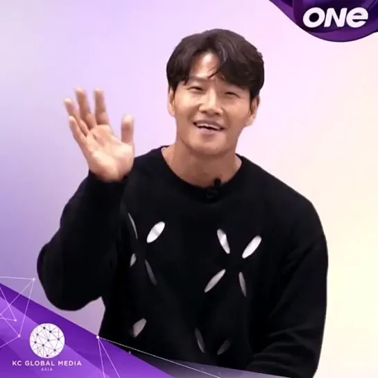 Our resident Running Man host Kim Jong Kook has something special brewing for you 😎 Click play to find out!