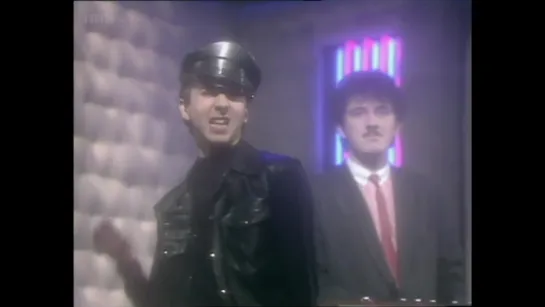 Soft Cell - Bedsitter (UK TV, Top Of The Pops) (1981)