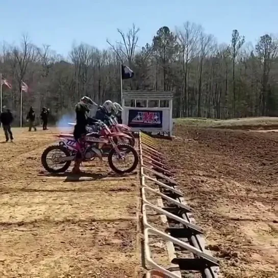 motocross_vibes-11042021-0001.mp4