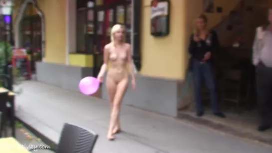 Lucie Nude in public 5