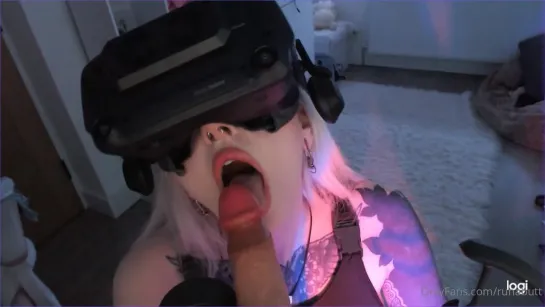 OnlyTyans | Runabutt blowjob сосёт в vr шлеме