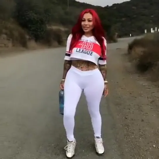 BRITTANYA RAZAVI OUTDOOR BLOWJOB SNAPCHAT