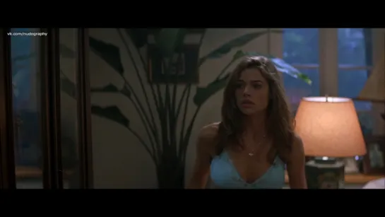 Дениз Ричардс (Denise Richards) в лифчике в фильме "Дикость" (Wild Things, 1998, Джон МакНотон) 1080p