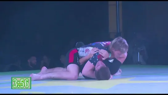 Roman Hopkins (Triton) vs Jared Mcloghlin (Clinch Martial Arts)