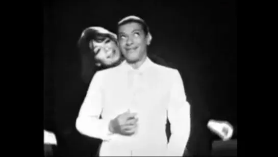 Juliette Greco & Henri Salvador - Déshabillez-Moi (French TV) (1972)