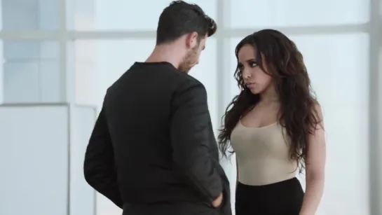 Tinashe feat. Chris Brown - Player (Official Video)