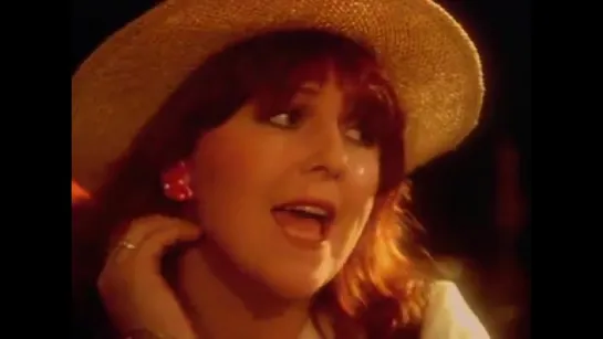 Mike Oldfield - Moonlight Shadow ft. Maggie Reilly 1983